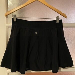 lululemon athletica Classic Black tennis Skirt size 8